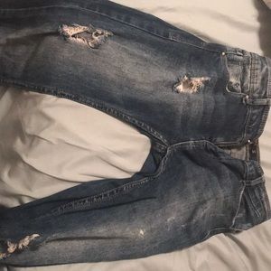 These are Zara’s jeans they are super cute